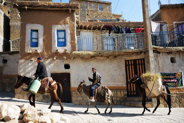 فارسیان، پلکانی به بلندای تاریخ