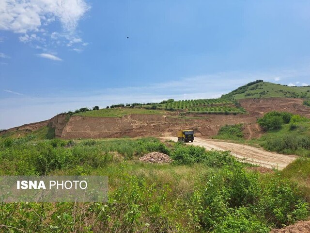 توقف برداشت بیرویه خاک از گردتپه روستای نصر آباد گرگان با حکم قضایی