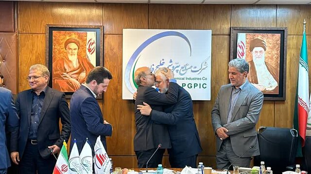 قرارداد اجرایی پتروشیمی گلستان منعقد شد