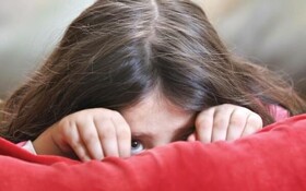 مقایسه و تحقیر، ریشه‌ خجالتی شدن کودکان