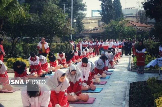 آموزش حضوری ۲۳۰۰ نفر از مردم گلستان توسط هلال احمر آموزش حضوری ۲۳۰۰ نفر از مردم گلستان توسط هلال احمر