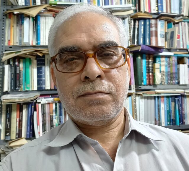 چرا قیمت سیگار ارزانتر از کتاب است؟ چرا قیمت سیگار ارزانتر از کتاب است؟