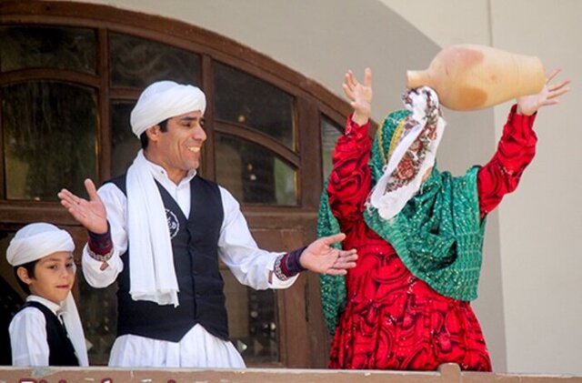 آئین کهن چهارشنبهسوری در بین سیستانیهای گلستان/ از فال گوشی تا کوزه شکستن