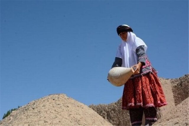 آئین کهن چهارشنبهسوری در بین سیستانیهای گلستان/ از فال گوشی تا کوزه شکستن