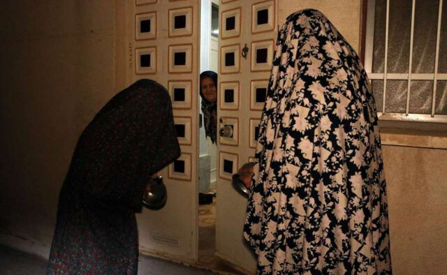 آئین کهن چهارشنبهسوری در بین سیستانیهای گلستان/ از فال گوشی تا کوزه شکستن