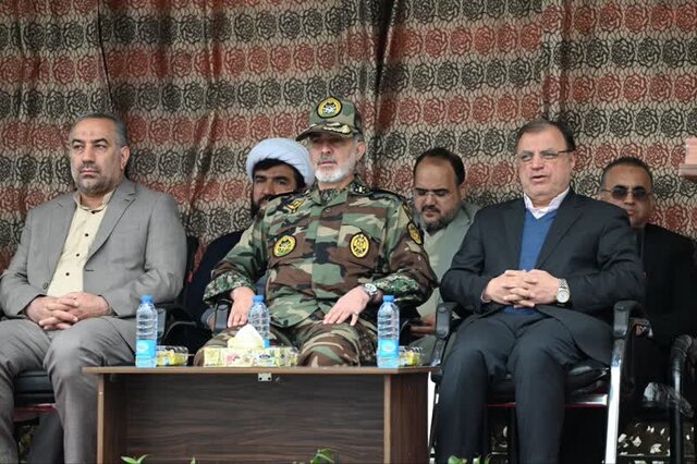 برگزاری مراسم گرامیداشت روز ارتش در گرگان