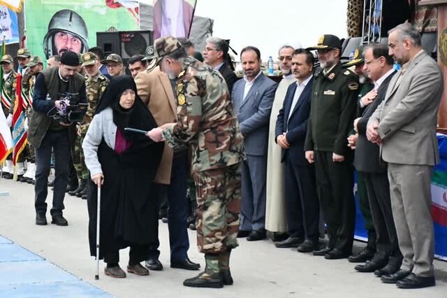 برگزاری مراسم گرامیداشت روز ارتش در گرگان