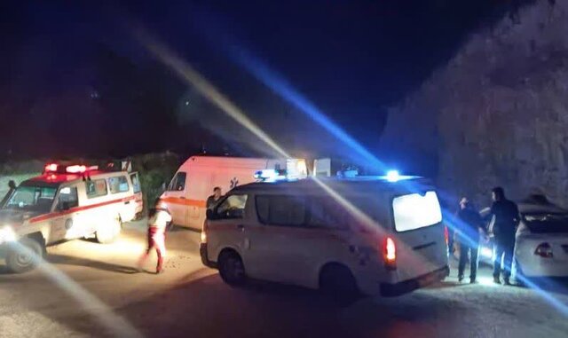 ۱۱ مصدوم در تصادف مینی بوس در مینودشت