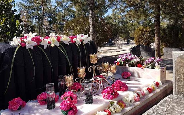 از طلاکوب شدن دعوتنامههای ختم تا قسطهای بیپایان/ مراسمی که اسلام نمیشناسد!