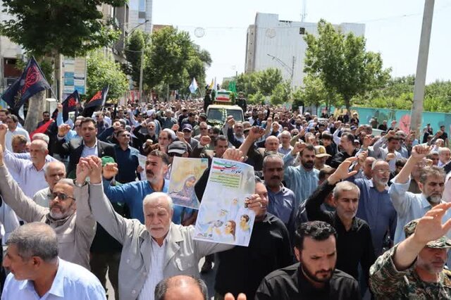 تشییع پیکر مطهر خانواده ۵ نفره شهید نیازمند در گنبدکاووس