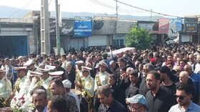 پیکر شهید حسن تولی در میان اندوه و افتخار هموطنانش آرام گرفت