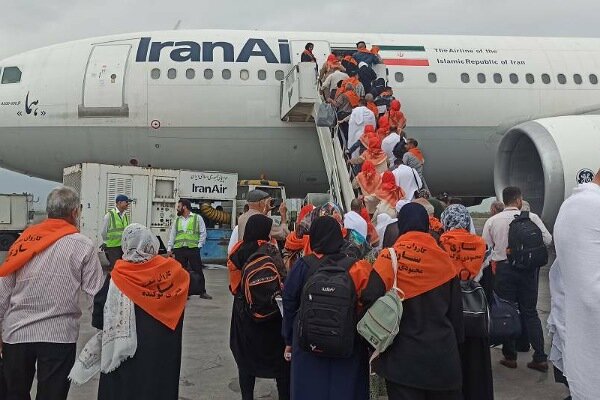 پنجمین گروه زائران گلستانی برای حج تمتع به جده اعزام شدند