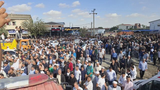 تشییع پیکر صابر کاظمی در زادگاهش آق‌قلا/ بدرقه قهرمان در میان اندوه مردم