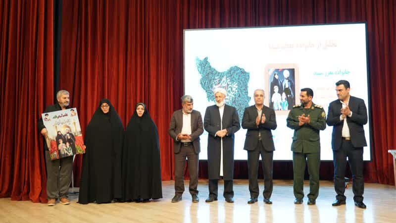 رونمایی از ۳ کتاب دفاع مقدس با تقریظ رهبر انقلاب در گرگان