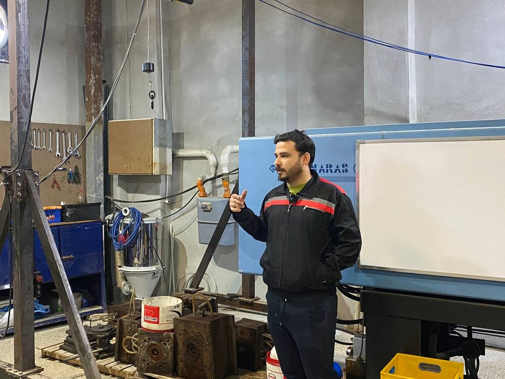 رشد یک کارآفرین از انباری ۶ متری تا تولیدکننده بزرگ قطعات رباتیک کشور