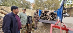 توقیف دو دستگاه نیسان حامل چوب‌ آلات جنگلی غیر مجاز در مینودشت