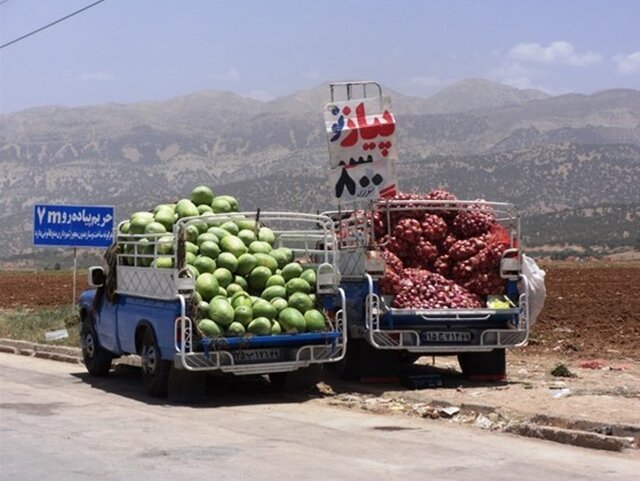 معاون راهداری گلستان: ساماندهی دستفروشان حاشیه راه‌ها نیازمند تصمیم جمعی است