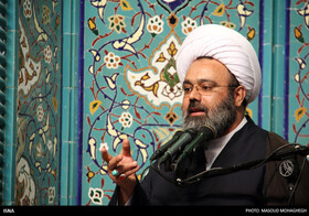 حجت الاسلام دانشمند: دشمنان با ترویج افکار عرب‌ستیزی به نمادهای دینی حمله می‌کنند