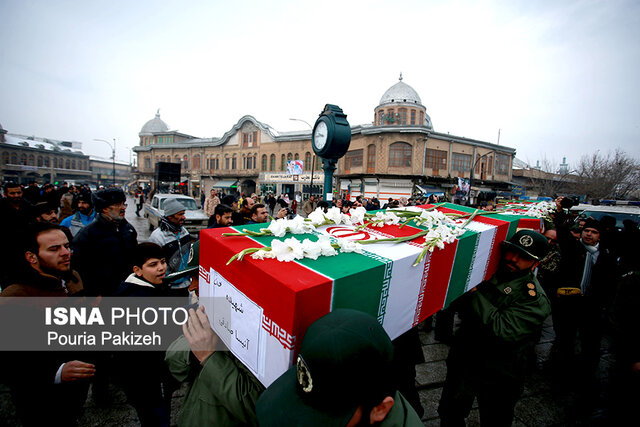 پیکر ۴ شهید حادثه هواپیمای اوکراینی در همدان تشییع شد