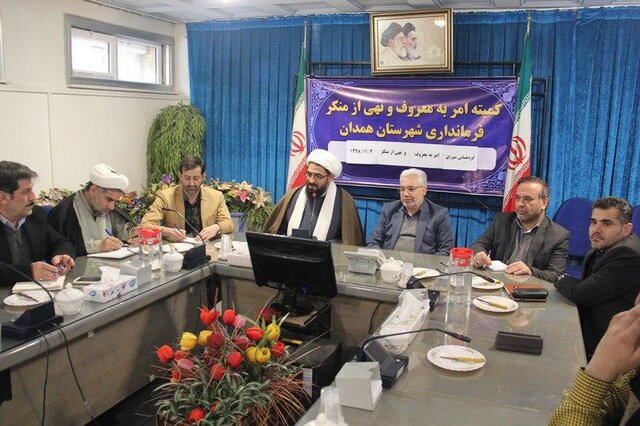 یکی از معروف‌ها در فضای انتخابات بی‌طرفی متولیان است