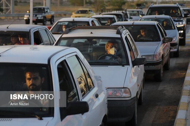 خروج ۳۰۰ دستگاه خودرو غیربومی از اسدآباد