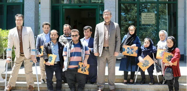 کسانی که منتظر آمدن روزهای خوب نیستند
