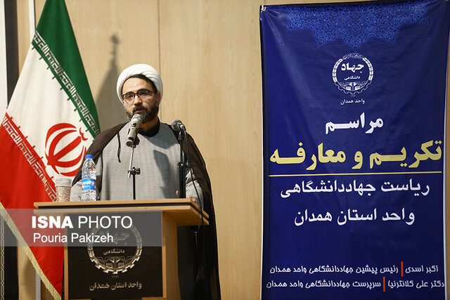 نقاط ضعف موجود در جامعه به علت دوری از فرهنگ است