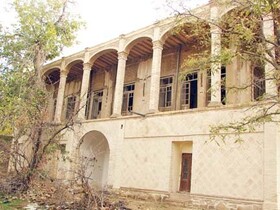 حال ناخوش عمارت تاریخی" منصوری" همدان