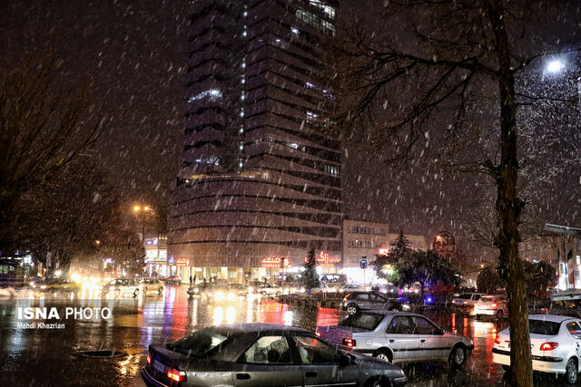 بارش نخستین برف پاییزی در همدان