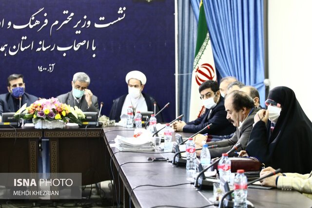 /گزارش تصویری/ حضور وزیر ارشاد در جمع اهالی رسانه همدان و افتتاح موزه چاپ