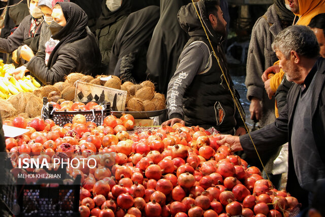 /گزارش تصویری/ بازار میوه همدان در آستانه شب یلدا