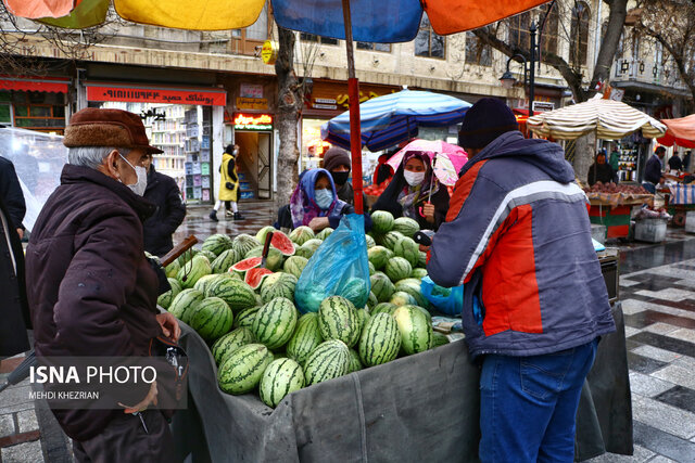 /گزارش تصویری/ بازار میوه همدان در آستانه شب یلدا