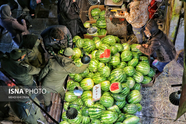 /گزارش تصویری/ بازار میوه همدان در آستانه شب یلدا