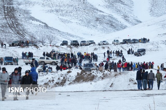 /گزارش تصویری/ تیوب سواری تفریح زمستانی همدانی‌ها