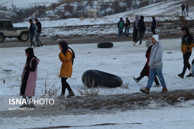 /گزارش تصویری/ تیوب سواری تفریح زمستانی همدانی‌ها