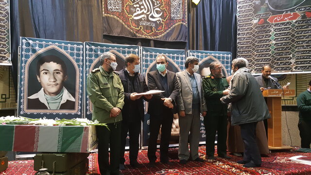 نگاه به یادواره شهدا نباید نگاه تشریفاتی و آیینی باشد