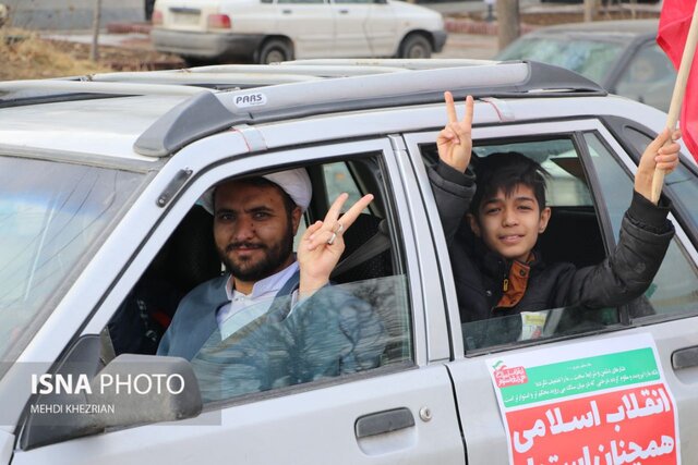 گزارش تصویری؛ حضور پرشور مردم همدان در راهپیمایی خودرویی ۲۲ بهمن