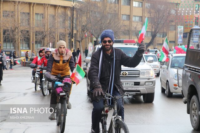 گزارش تصویری؛ حضور پرشور مردم همدان در راهپیمایی خودرویی ۲۲ بهمن