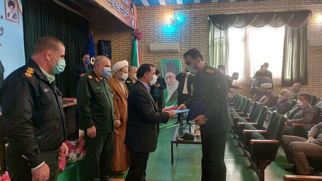 نیروهای مسلح، دژهای استوار مردم هستند