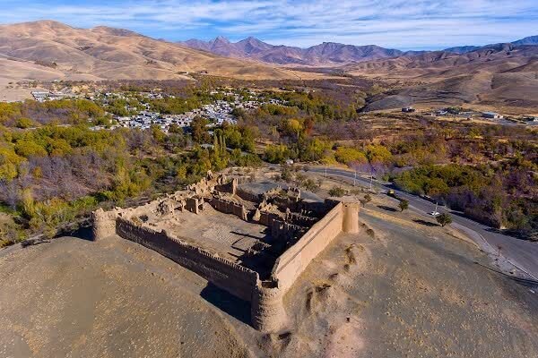 حال "قلعه اردلان" تویسرکان خوب نیست