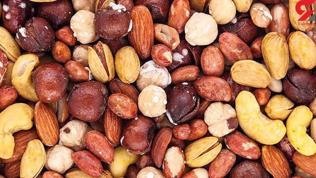 آجیل شب عید در همدان تاکنون استقبالی نداشته است