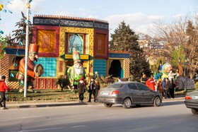 نصب ۳۰ مجموعه نماد نوروزی در شهر همدان