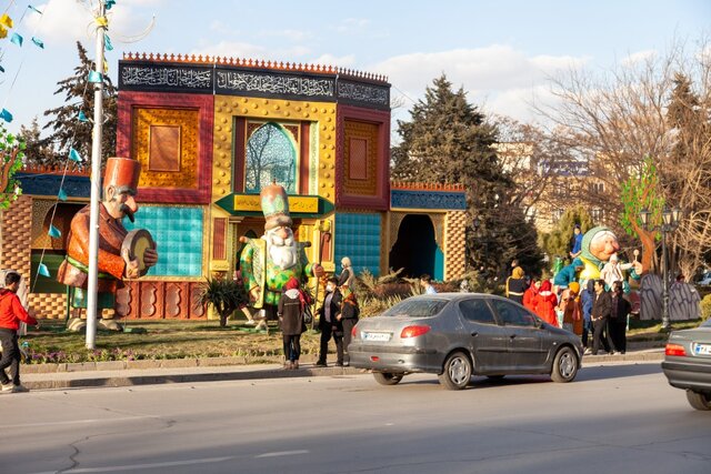 نصب ۳۰ مجموعه نماد نوروزی در شهر همدان