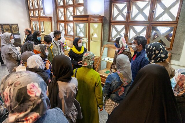 دمی با خاطرهآفرینان سفر در همدان