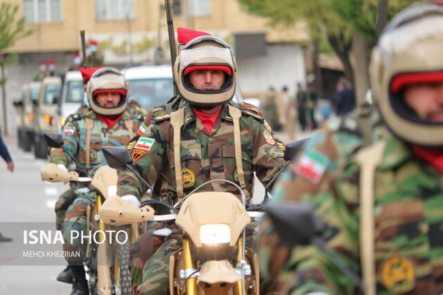 /گزارش تصویری/ رژه روز ارتش در همدان