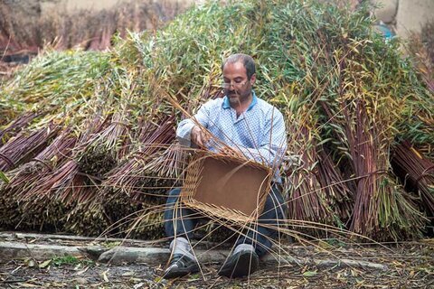 مانور صنایع دستی ملایر در اشتغالزایی و رونق اقتصادی