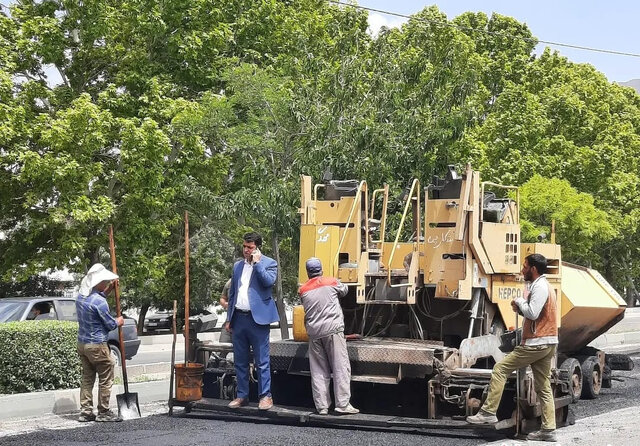 روکش و لکه‌گیری ۳۵ هزار مترمربع از معابر ملایر 