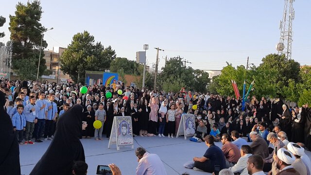 اجرای نماهنگ سلام فرمانده به مناسبت عید غدیرخم در نهاوند