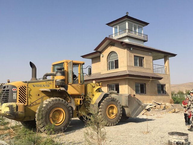 تخریب ۱۶ بنای غیرمجاز در اراضی کشاورزی شهرستان ملایر