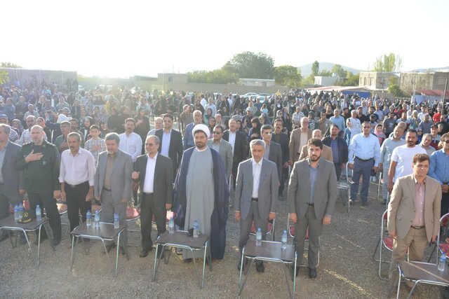 آیین افتتاحیه دوازدهمین جشنواره شیره‌پزی در روستای مانیزان برگزار شد